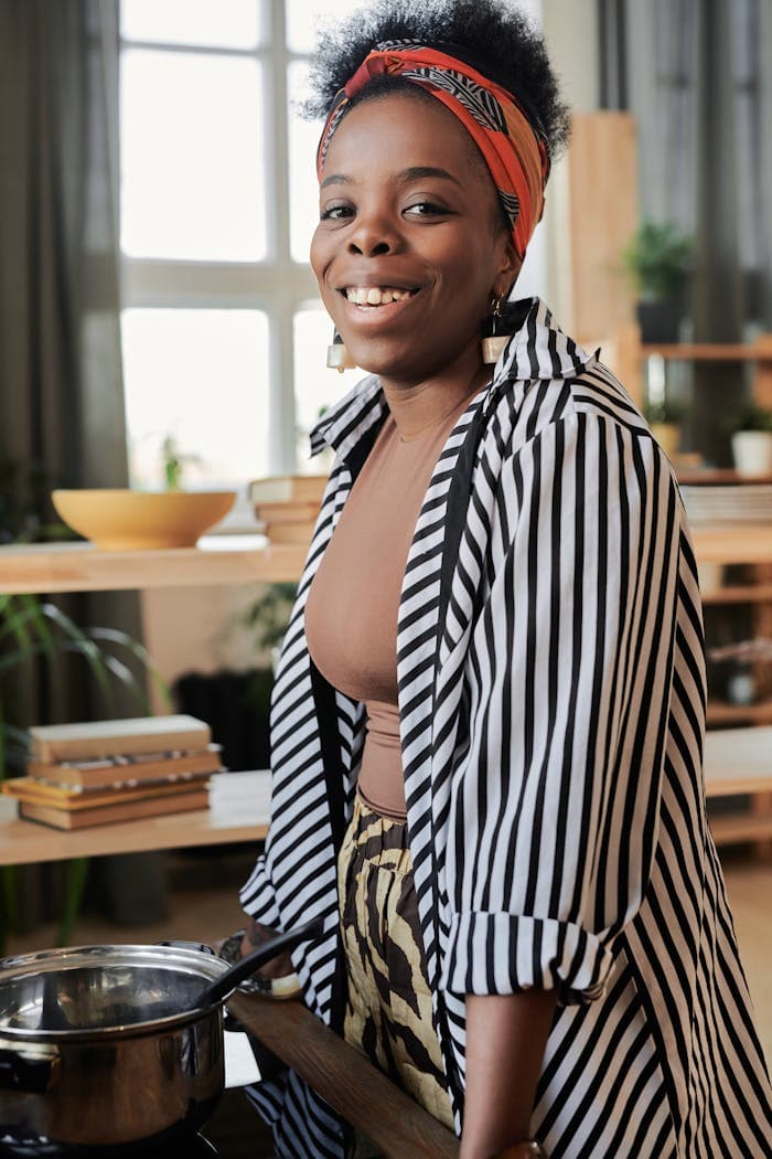 Tante Aminata Konaté, propriétaire-cuisinière